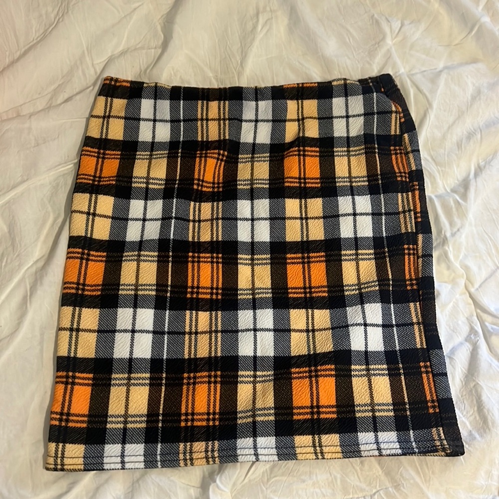 Plaid pencil skirt